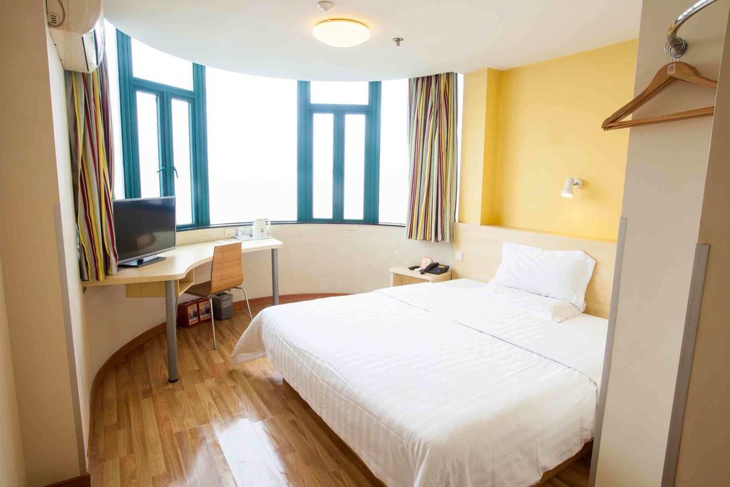 7Days Inn Luoyang Longmen Avenue Normal College Стая снимка