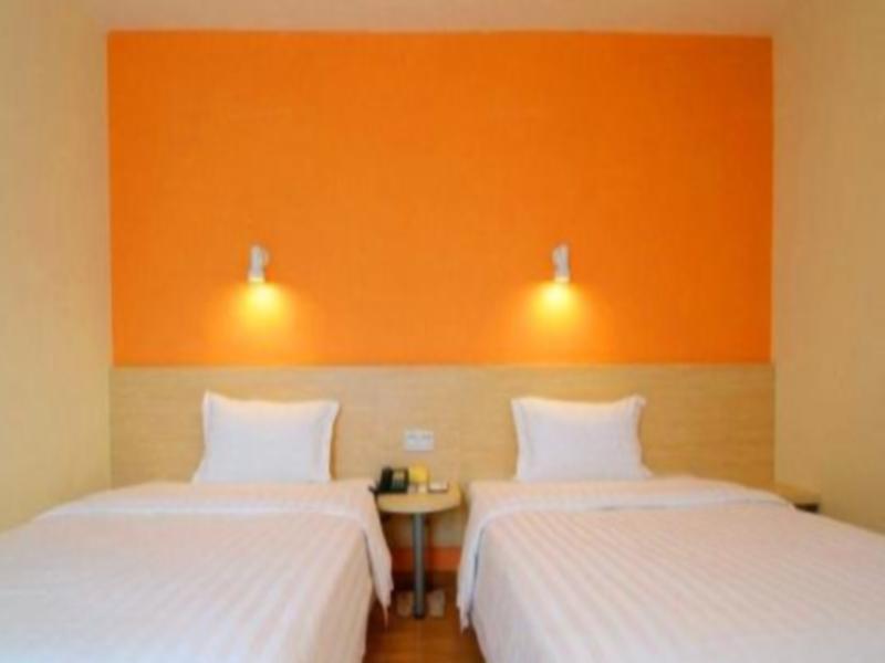 7Days Inn Luoyang Longmen Avenue Normal College Екстериор снимка